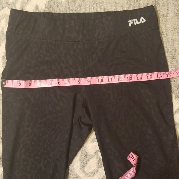 SOLD - FILA cropped workout pants - Picture 8 of 8